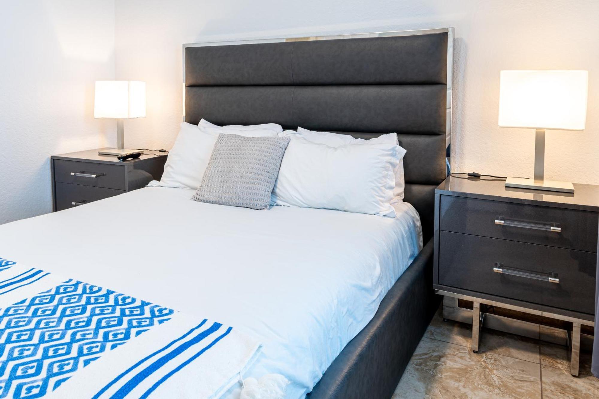 Apartment 3 Bedroom In Tuscana Resort , 15" From Disney Киссимми Экстерьер фото